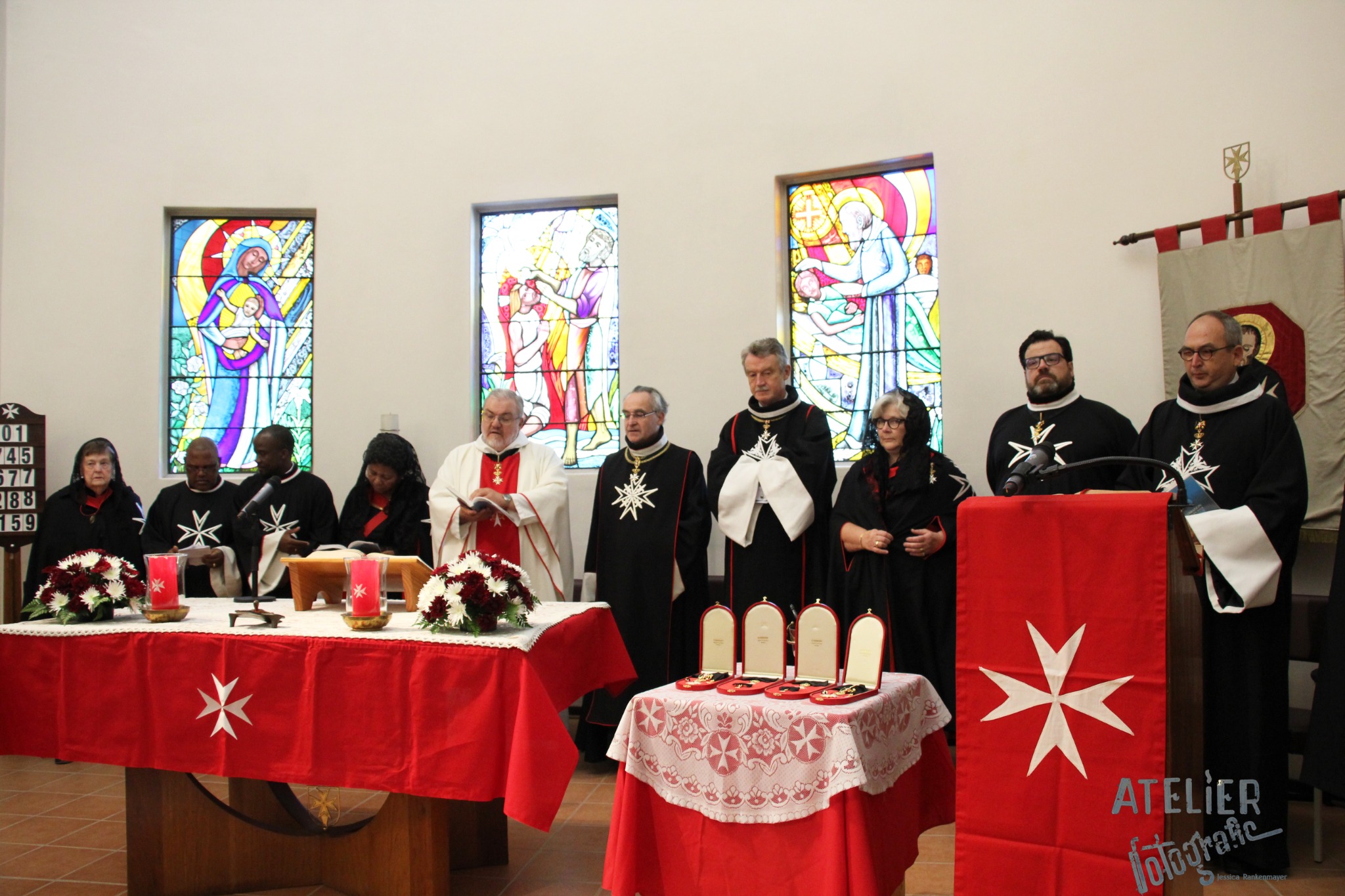Members and guests assembled at the altar during the twenty-fifth anniversary celebration